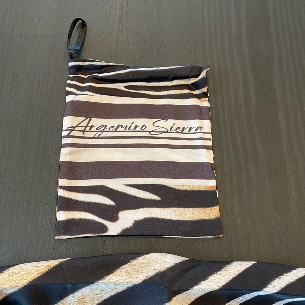 Argemiro Sierra Animal Print Face Mask Silky Bandana New